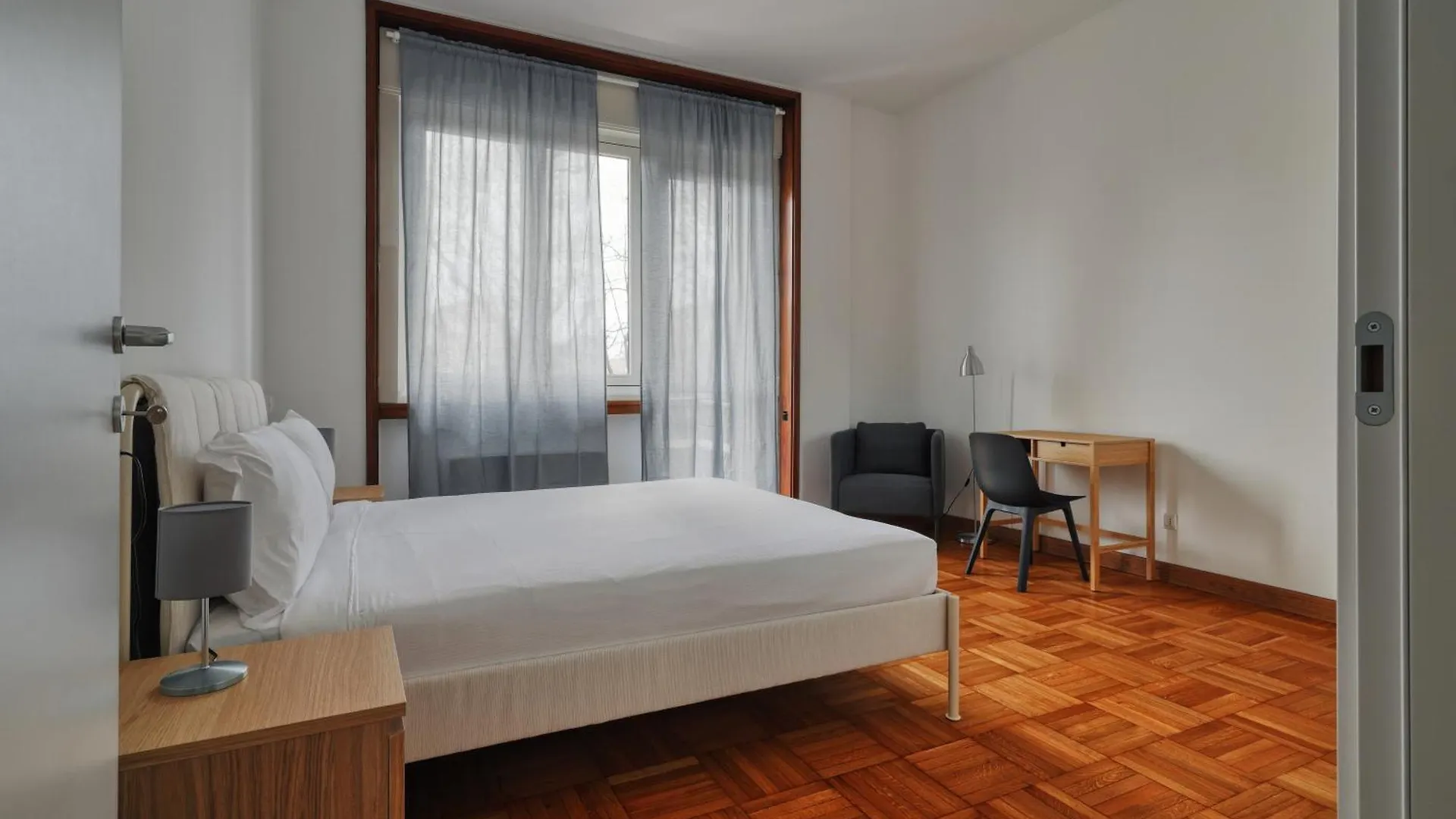 מילאנו Joivy Chic 3-Bed Flat Near Colonne Di San Lorenzo 0*,